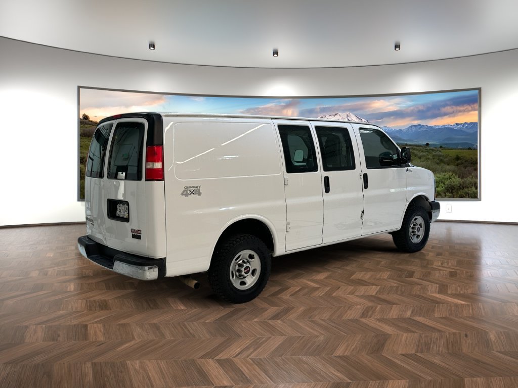 Used 2016 GMC Savana 2500 RWD image 3