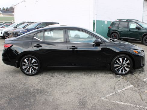 New 2025 Nissan Sentra SV w/ SV Premium Package image 7