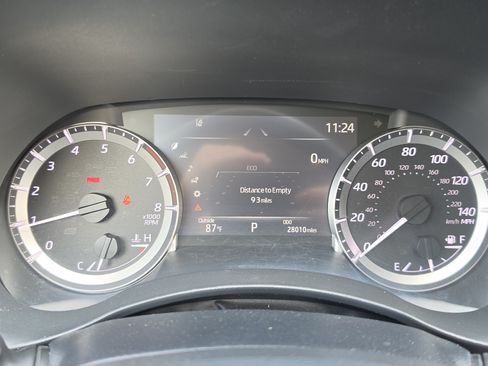 Used 2023 Toyota Highlander XLE FWD image 21