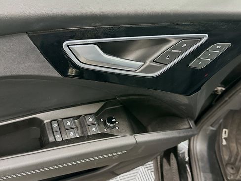 Used 2024 Audi Q4 e-tron Premium Plus w/ Premium Plus image 15
