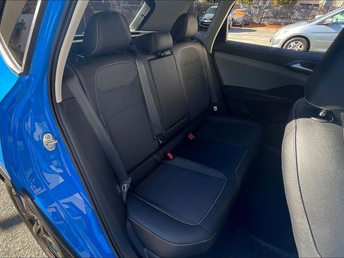 Certified 2024 Volkswagen Taos SE image 26