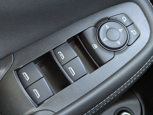 Certified 2023 Buick Encore GX Essence w/ Experience Buick Package image 23