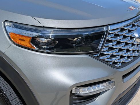 Used 2020 Ford Explorer Platinum w/ Premium Technology Package AWD/4WD image 37