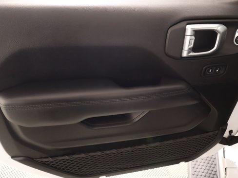 Used 2023 Jeep Wrangler Altitude image 16