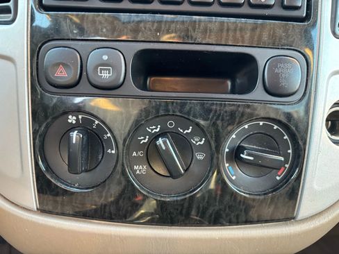 Used 2007 Mercury Mariner Luxury image 25