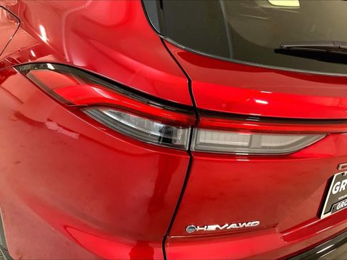 Used 2025 Toyota Crown Signia w/ Advanced Technology Package image 28