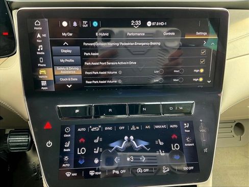 Used 2023 Maserati Grecale GT image 24