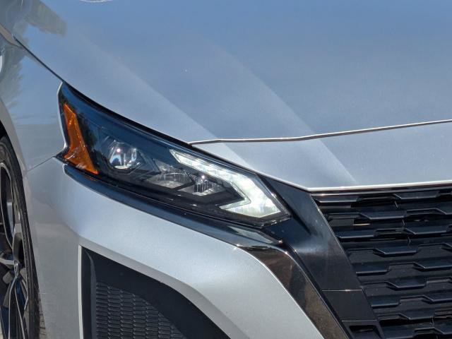 Used 2024 Nissan Altima 2.5 SR FWD image 10