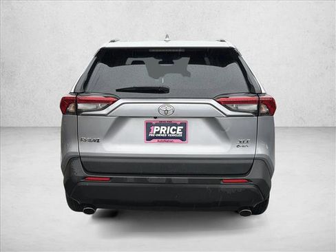 Used 2025 Toyota RAV4 XLE image 6