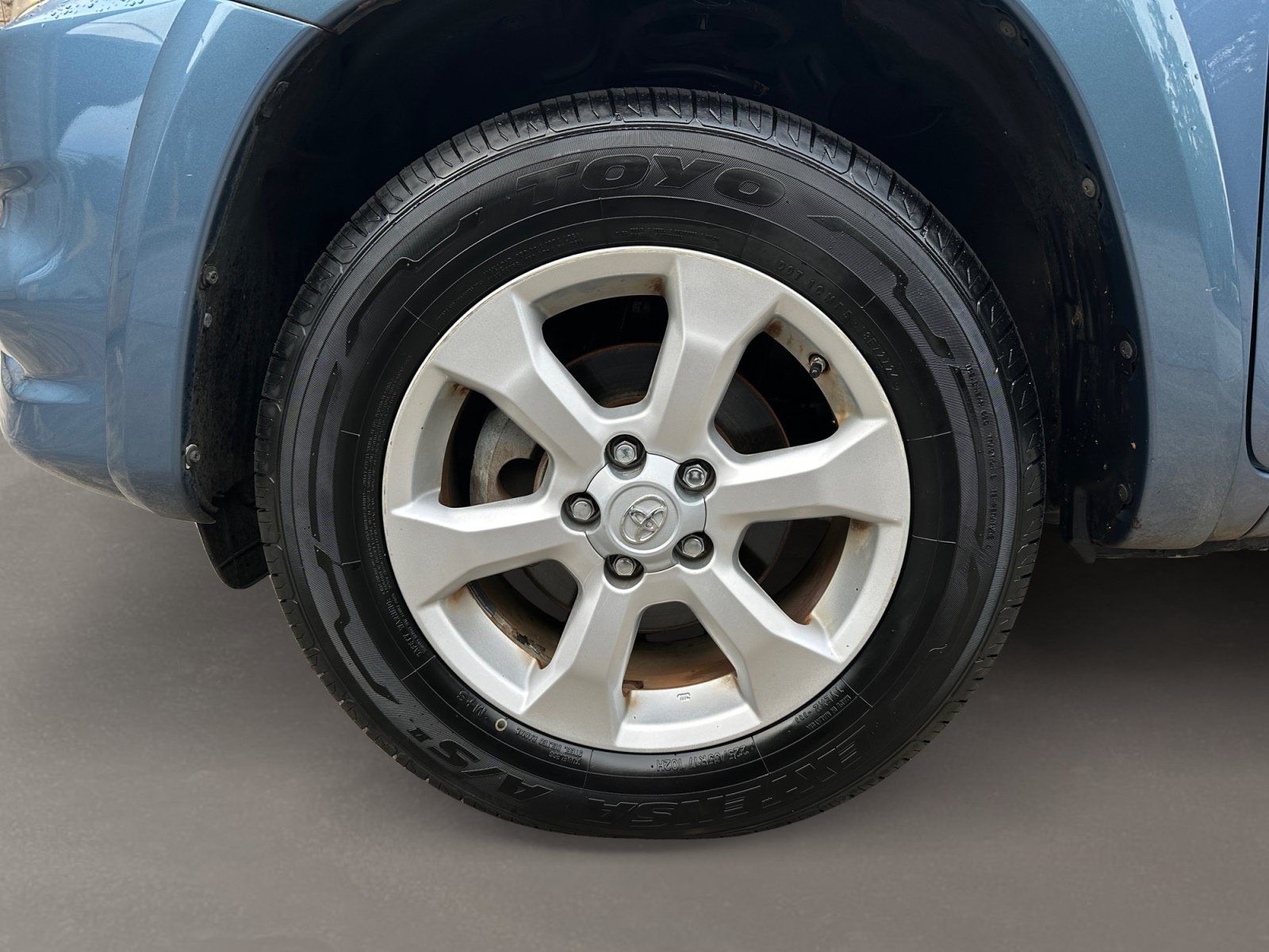 Used 2011 Toyota RAV4 Limited w/ Limited Extra Value Pkg AWD/4WD image 10