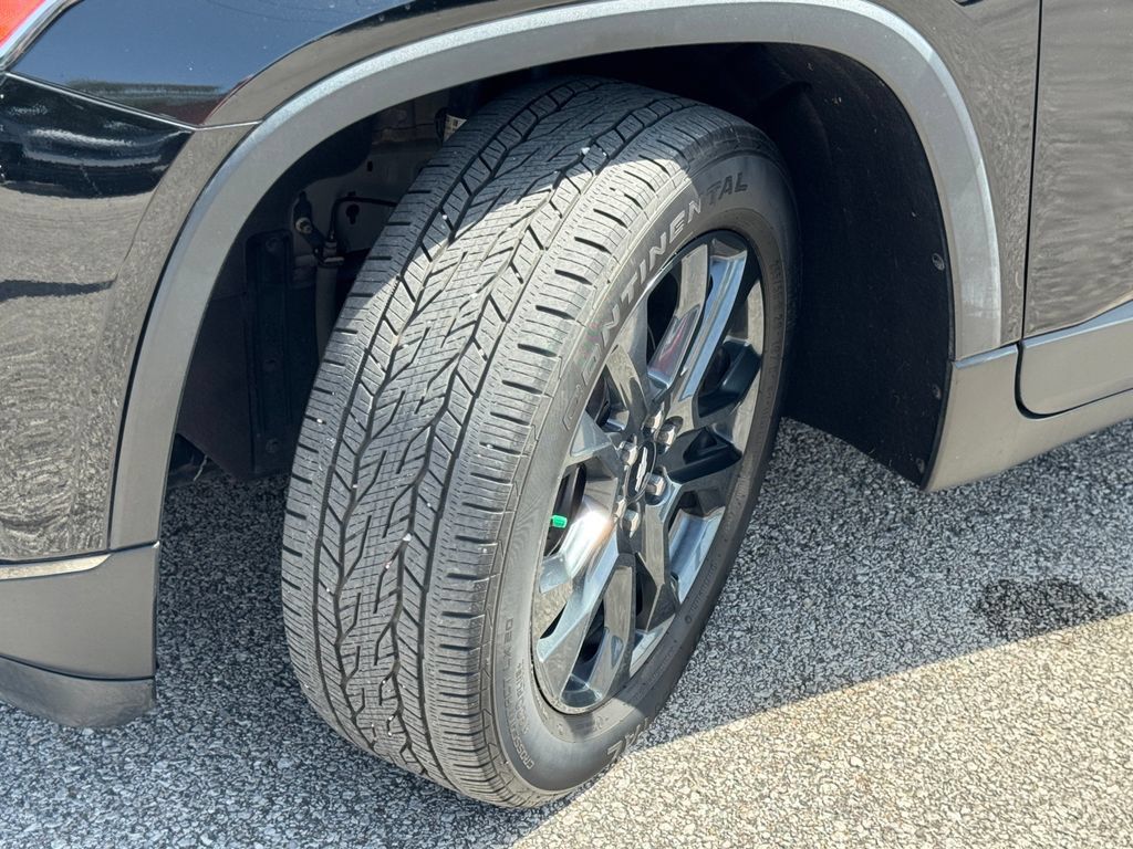 Used 2021 Chevrolet Traverse RS AWD/4WD image 46