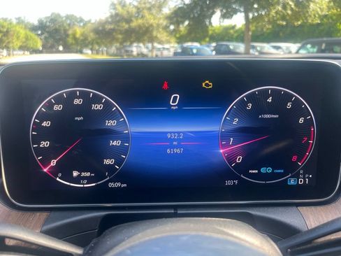 Used 2022 Mercedes-Benz C 300 Sedan image 11