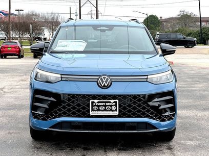 New 2026 Volkswagen Tiguan SE R-Line