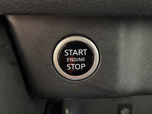 Used 2021 Nissan Rogue Platinum image 27