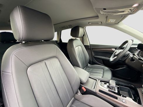 Used 2021 Audi Q5 Premium Plus w/ Premium Plus Package image 14