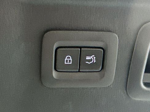 Used 2024 MAZDA CX-90 3.3 Turbo w/ Preferred Plus image 32