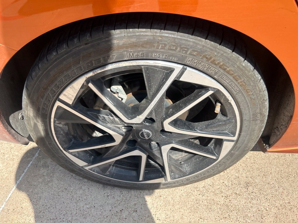 Certified 2024 Nissan Sentra SR FWD image 9