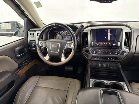 Used 2015 GMC Sierra 1500 SLT w/ SLT Crew Cab Value Package image 19