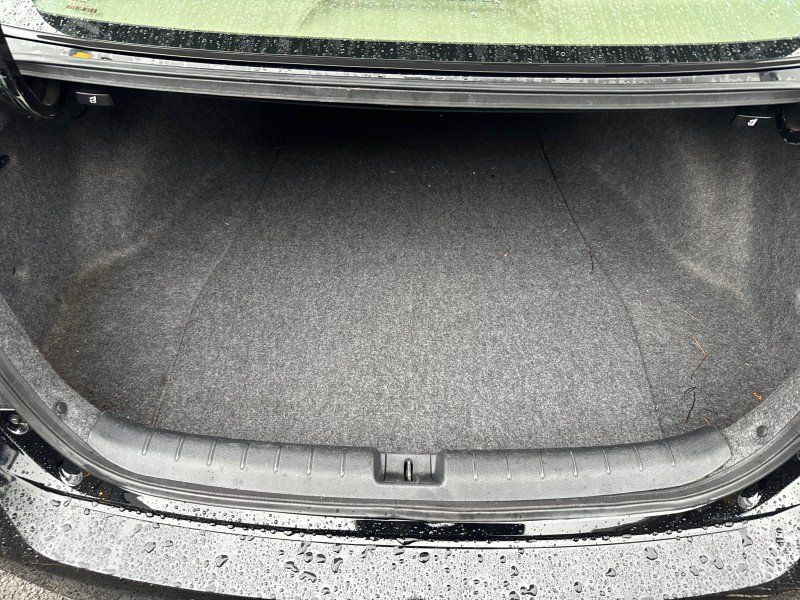 Used 2017 Honda Accord EX-L image 32