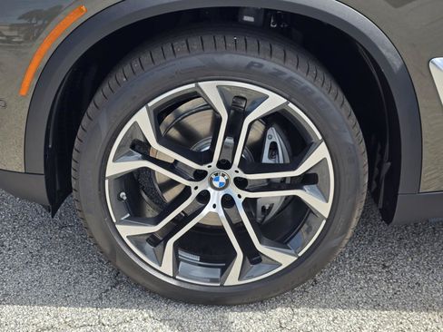 New 2026 BMW X5 xDrive40i w/ Climate Comfort Package AWD/4WD image 5