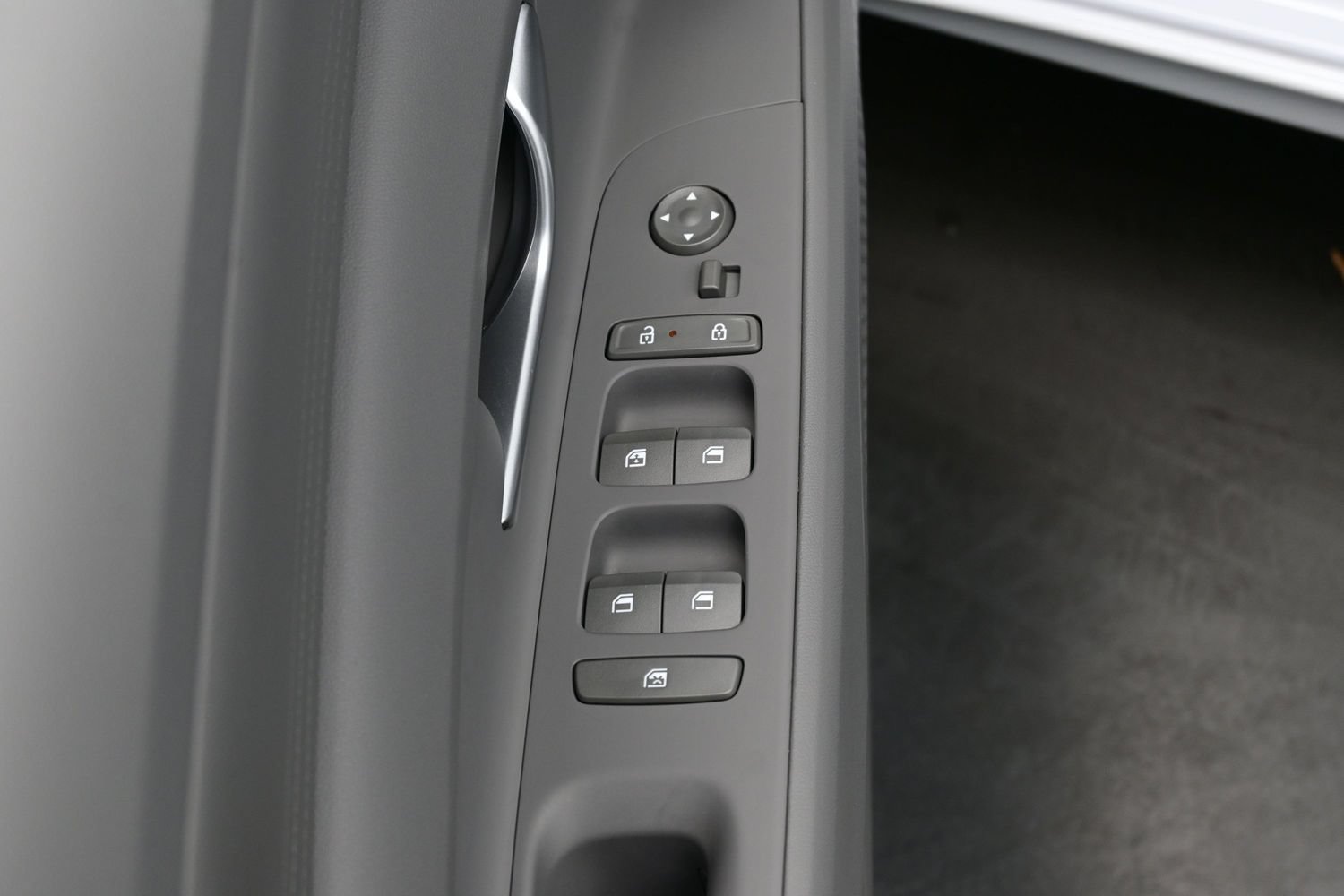 Certified 2024 Hyundai Elantra SEL FWD image 10