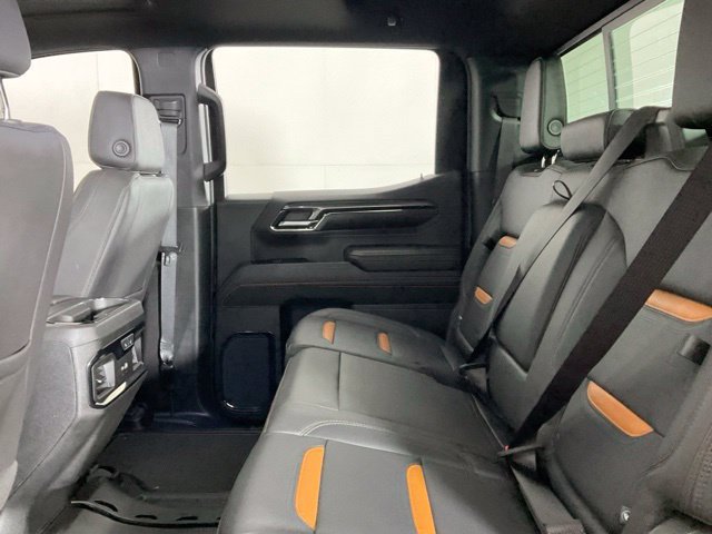 Used 2024 GMC Sierra 1500 AT4 w/ Technology Package AWD/4WD image 35