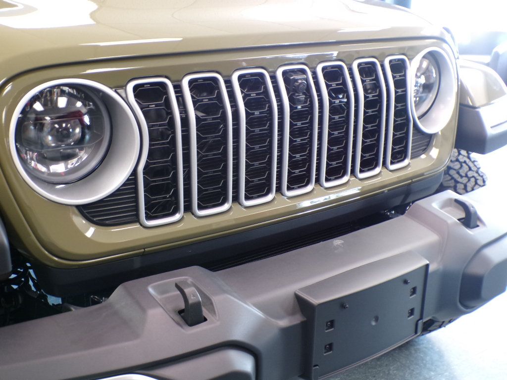 New 2026 Jeep Wrangler Unlimited Sahara AWD/4WD image 20