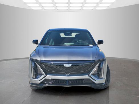 New 2026 Cadillac Lyriq V AWD/4WD image 2