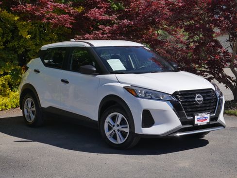 Certified 2024 Nissan Kicks S FWD image 25