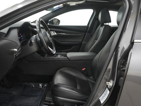 Used 2021 MAZDA MAZDA3 Hatchback w/Premium Plus Pkg image 23