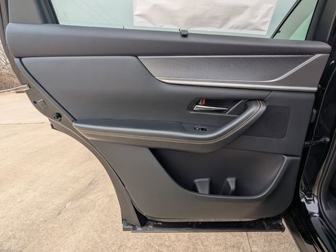 New 2026 MAZDA CX-70 3.3 Turbo w/ Preferred Package image 8