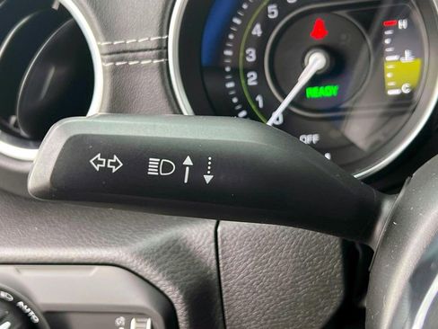 Used 2023 Jeep Wrangler Unlimited Sahara w/ Cold Weather Group image 20