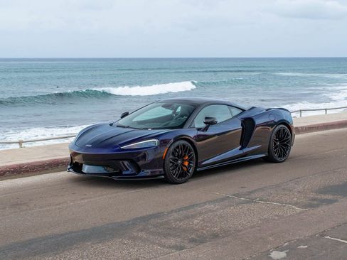 Used 2023 McLaren GT RWD image 1