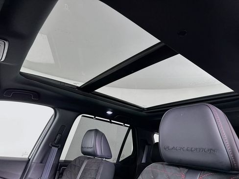 Used 2026 Honda Pilot Black Edition image 11