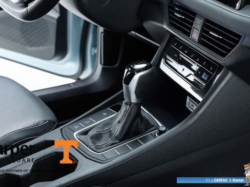 Used 2025 Volkswagen Jetta SEL image 33