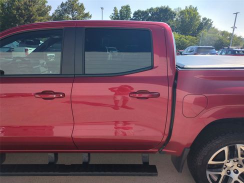 Used 2024 Chevrolet Colorado Z71 w/ Z71 Convenience Package 2 AWD/4WD image 28
