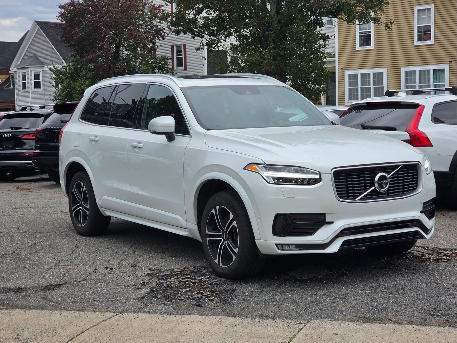 Used 2016 Volvo XC90 T6 R-Design w/ Vision Package AWD/4WD image 15