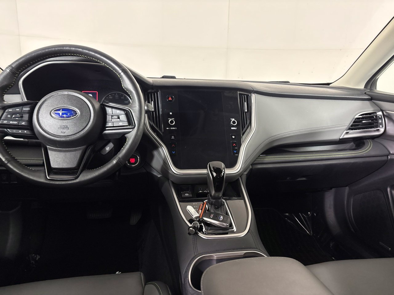Used 2025 Subaru Outback Onyx Edition AWD/4WD image 27