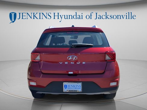 New 2025 Hyundai Venue SEL FWD image 4