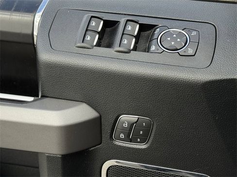 Used 2019 Ford F150 Platinum w/ Equipment Group 701A Luxury image 25