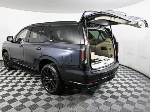 New 2024 Cadillac Escalade Sport Platinum w/ LPO, ONYX Package image 33