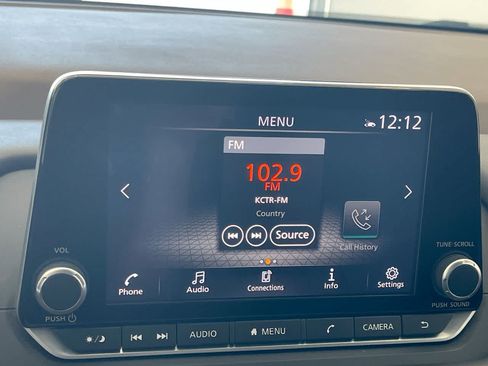 Used 2023 Nissan Rogue SV AWD/4WD image 16