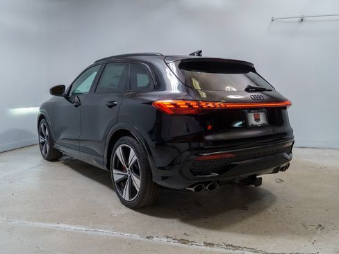 New 2026 Audi SQ5 Premium Plus AWD/4WD image 3