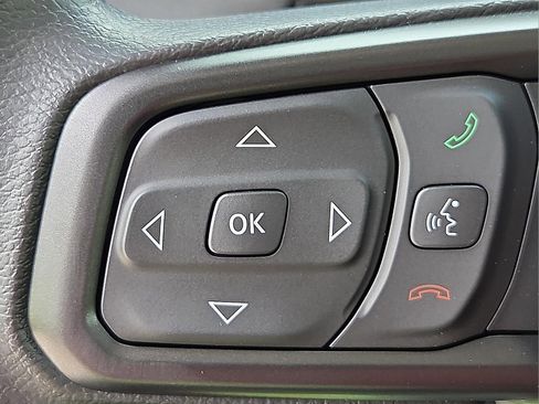 New 2025 Jeep Gladiator Sport image 21