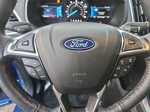 Used 2022 Ford Edge SEL w/ Convenience Package image 11