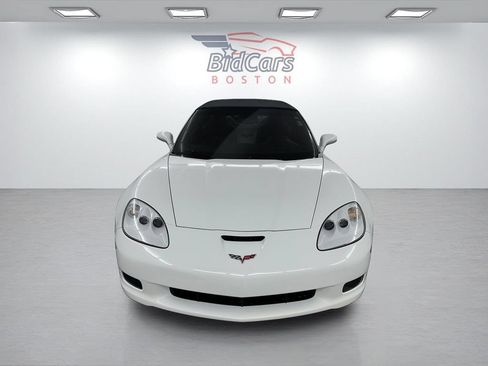 Used 2013 Chevrolet Corvette Grand Sport w/ 3LT Preferred Equipment Group RWD image 2