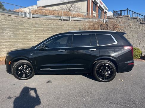Used 2023 Cadillac XT6 Premium Luxury w/ Technology Package image 28