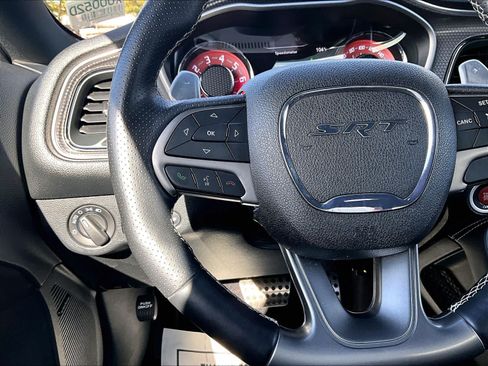 Used 2017 Dodge Challenger SRT Hellcat RWD image 21