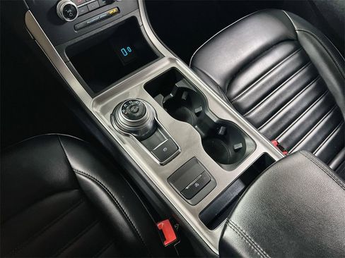 Used 2024 Ford Edge SEL image 35