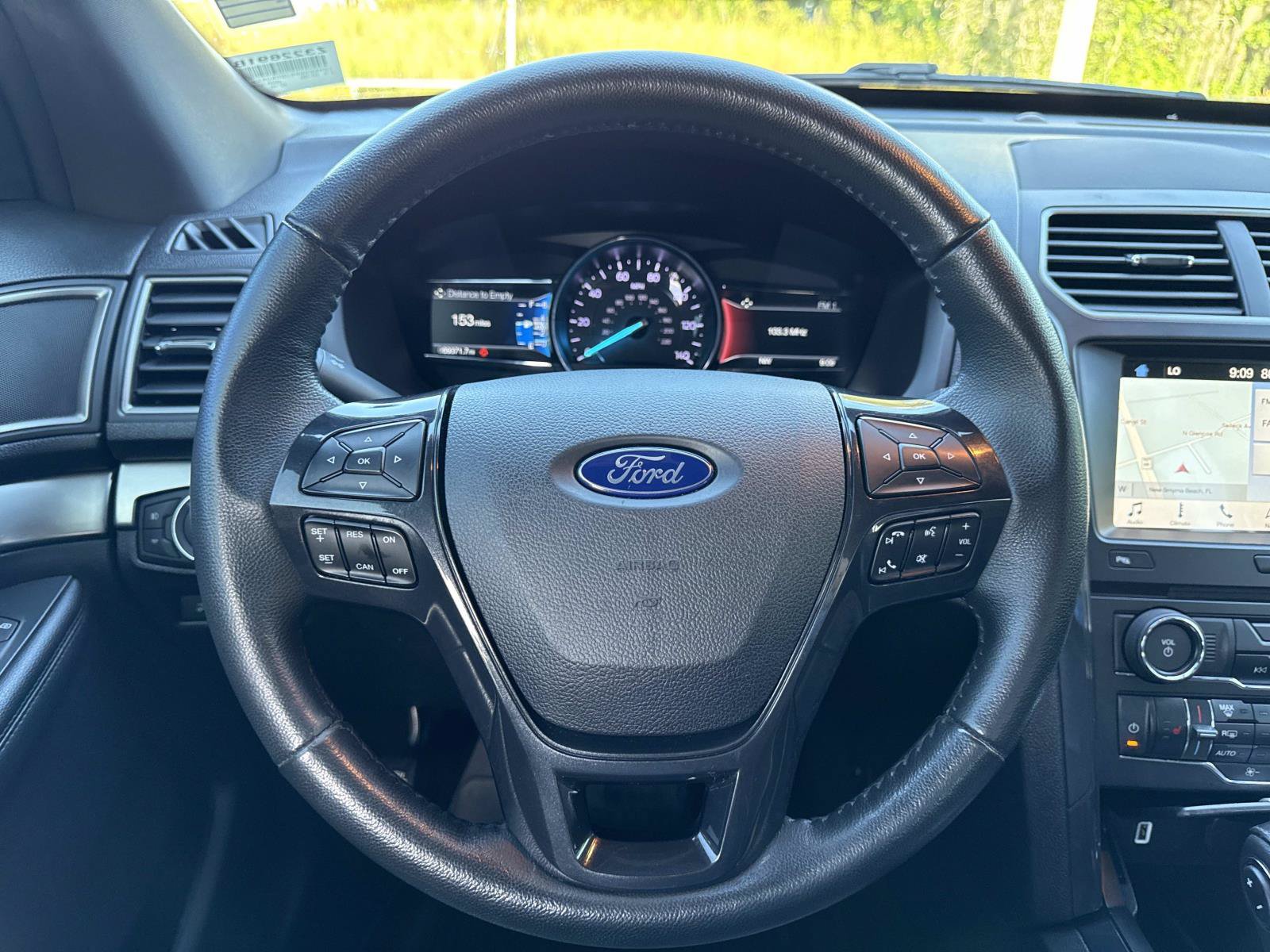 Used 2018 Ford Explorer XLT w/ Equipment Group 202A AWD/4WD image 15